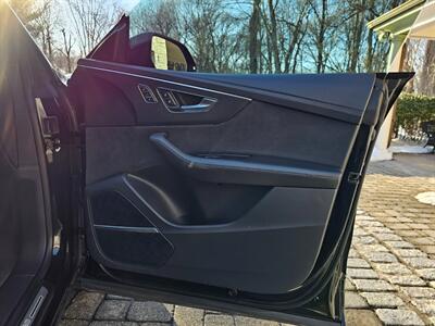 2023 Audi RS Q8 4.0T quattro - Photo 54 - Roslyn, NY 11576