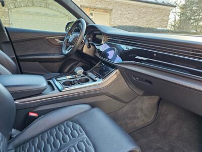 2023 Audi RS Q8 4.0T quattro - Photo 27 - Roslyn, NY 11576