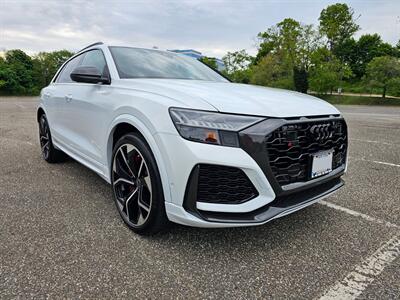 2024 Audi RS Q8 4.0T quattro   - Photo 3 - Roslyn, NY 11576