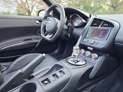 2012 Audi R8 5.2 quattro Spyder  Manual - Photo 59 - Roslyn, NY 11576