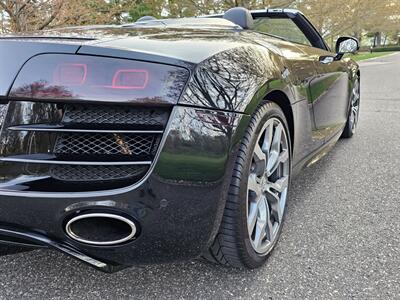 2012 Audi R8 5.2 quattro Spyder  Manual - Photo 32 - Roslyn, NY 11576