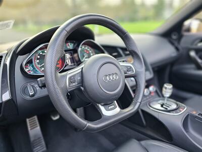 2012 Audi R8 5.2 quattro Spyder  Manual - Photo 58 - Roslyn, NY 11576