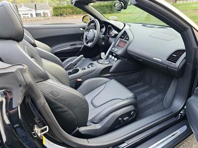 2012 Audi R8 5.2 quattro Spyder  Manual - Photo 48 - Roslyn, NY 11576