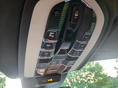 2020 Porsche Macan   - Photo 65 - Roslyn, NY 11576