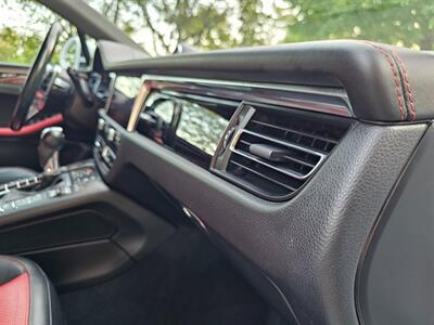 2020 Porsche Macan   - Photo 37 - Roslyn, NY 11576