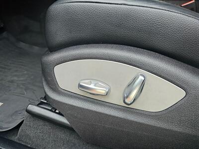 2020 Porsche Macan   - Photo 66 - Roslyn, NY 11576