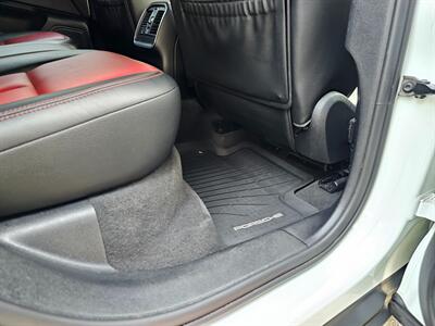 2020 Porsche Macan   - Photo 38 - Roslyn, NY 11576