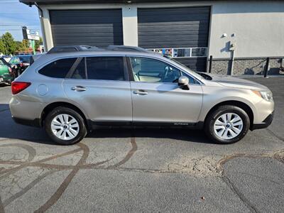 2017 Subaru Outback 2.5i Premium   - Photo 2 - Boise, ID 83704