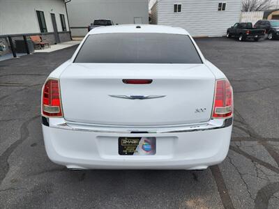 2011 Chrysler 300 Limited   - Photo 4 - Boise, ID 83704