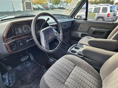 1990 Ford Bronco XLT 2 Door   - Photo 6 - Boise, ID 83704