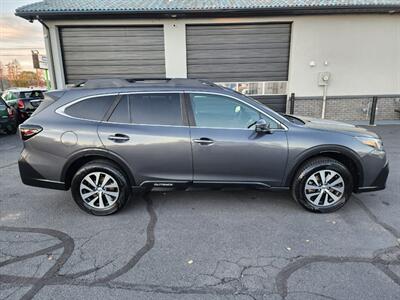 2020 Subaru Outback Premium   - Photo 2 - Boise, ID 83704