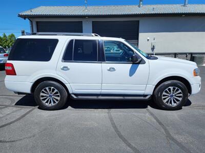 2017 Ford Expedition XLT   - Photo 2 - Boise, ID 83704