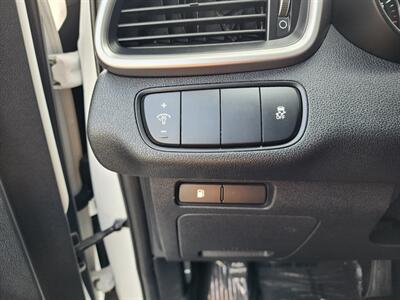 2017 Kia Sorento LX V6   - Photo 16 - Boise, ID 83704