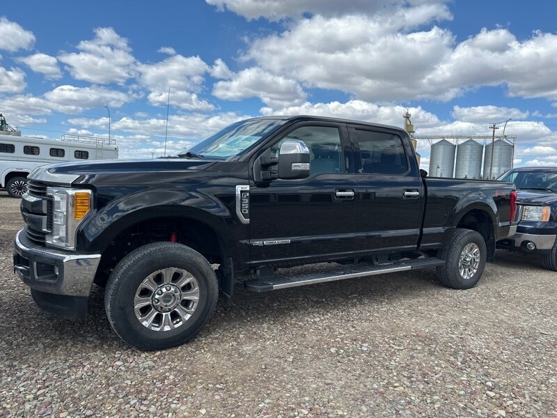2017 Ford F-350 Super Duty XLT - Photo 1 - Magrath, AL 21804