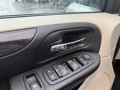 2012 Dodge Grand Caravan WHEELCHAIR VAN   - Photo 5 - Winnipeg, MB R2J 3T3