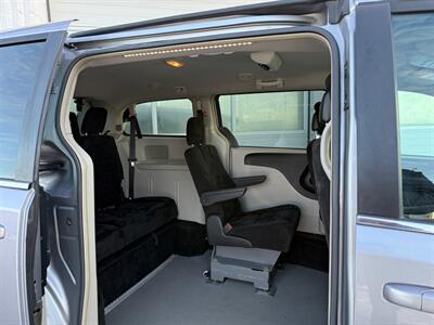 2017 Dodge Grand Caravan WHEELCHAIR VAN with COMPANION SEAT   - Photo 4 - Winnipeg, MB R2J 3T3