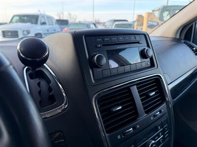 2017 Dodge Grand Caravan WHEELCHAIR VAN with COMPANION SEAT   - Photo 12 - Winnipeg, MB R2J 3T3