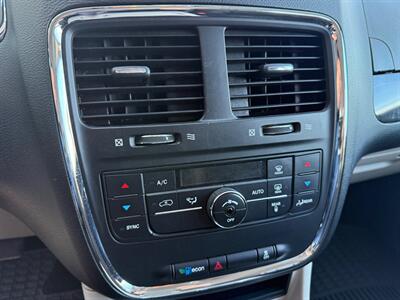 2017 Dodge Grand Caravan WHEELCHAIR VAN with COMPANION SEAT   - Photo 11 - Winnipeg, MB R2J 3T3