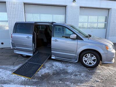 2017 Dodge Grand Caravan WHEELCHAIR VAN with COMPANION SEAT   - Photo 2 - Winnipeg, MB R2J 3T3