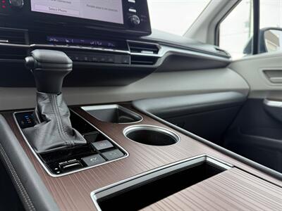 2022 Toyota Sienna LE 8-Passenger   - Photo 20 - Winnipeg, MB R2J 3T3