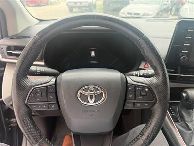 2022 Toyota Sienna LE 8-Passenger - Photo 5 - Winnipeg, MB R2J 3T3