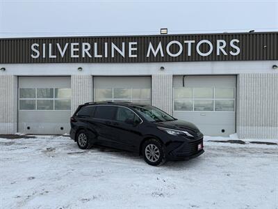 2022 Toyota Sienna LE 8-Passenger Minivan