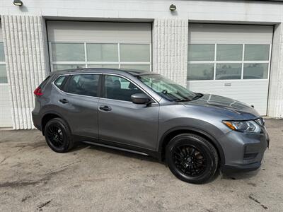 2017 Nissan Rogue S - Photo 2 - Winnipeg, MB R2J 3T3
