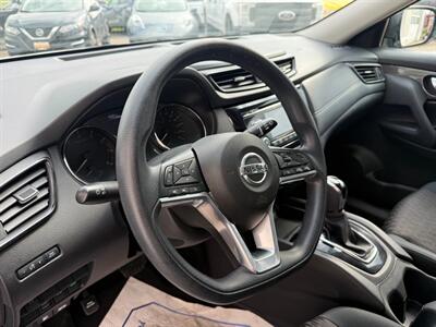 2017 Nissan Rogue S - Photo 6 - Winnipeg, MB R2J 3T3