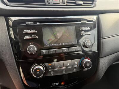 2017 Nissan Rogue S - Photo 10 - Winnipeg, MB R2J 3T3