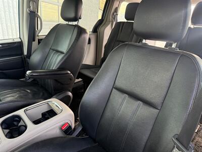 2015 Dodge Grand Caravan WHEELCHAIR VAN Crew Plus   - Photo 4 - Winnipeg, MB R2J 3T3