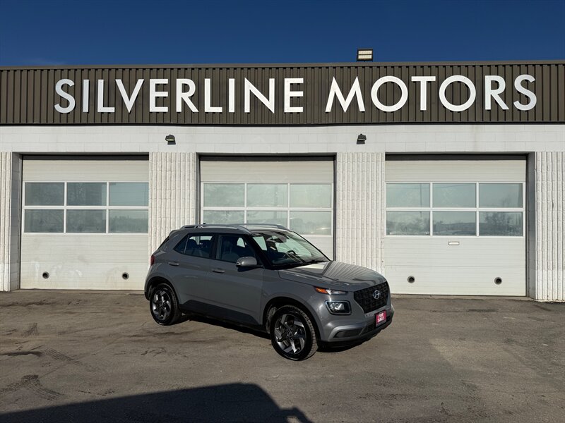 Black 2021 Hyundai Venue SUV / Crossover Automatic