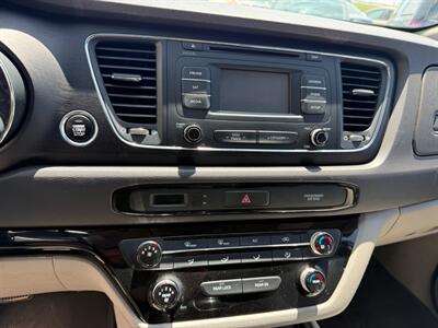 2016 Kia Sedona LX Plus 8 Passenger - Photo 9 - Winnipeg, MB R2J 3T3