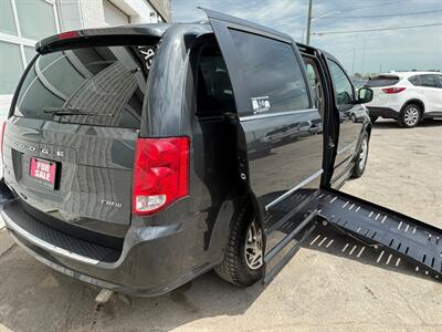 2011 Dodge Grand Caravan WHEELCHAIR VAN   - Photo 3 - Winnipeg, MB R2J 3T3