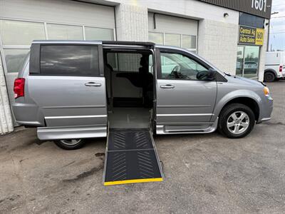 2013 Dodge Grand Caravan SXT WHEELCHAIR VAN - Photo 2 - Winnipeg, MB R2J 3T3