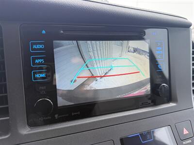 2017 Toyota Sienna WHEELCHAIR VAN XLE   - Photo 15 - Winnipeg, MB R2J 3T3