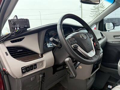 2017 Toyota Sienna WHEELCHAIR VAN XLE   - Photo 6 - Winnipeg, MB R2J 3T3