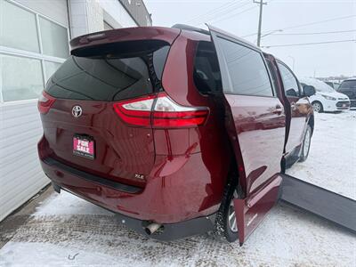 2017 Toyota Sienna WHEELCHAIR VAN XLE   - Photo 3 - Winnipeg, MB R2J 3T3