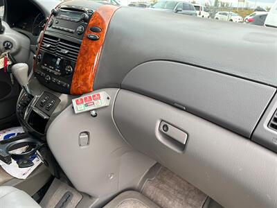 2007 Toyota Sienna WHEELCHAIR VAN   - Photo 5 - Winnipeg, MB R2J 3T3
