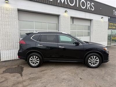 2017 Nissan Rogue SV - Photo 2 - Winnipeg, MB R2J 3T3