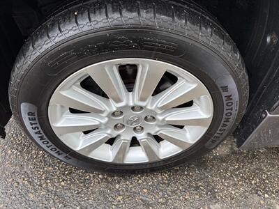 2011 Toyota Sienna XLE WHEELCHAIR VAN   - Photo 6 - Winnipeg, MB R2J 3T3