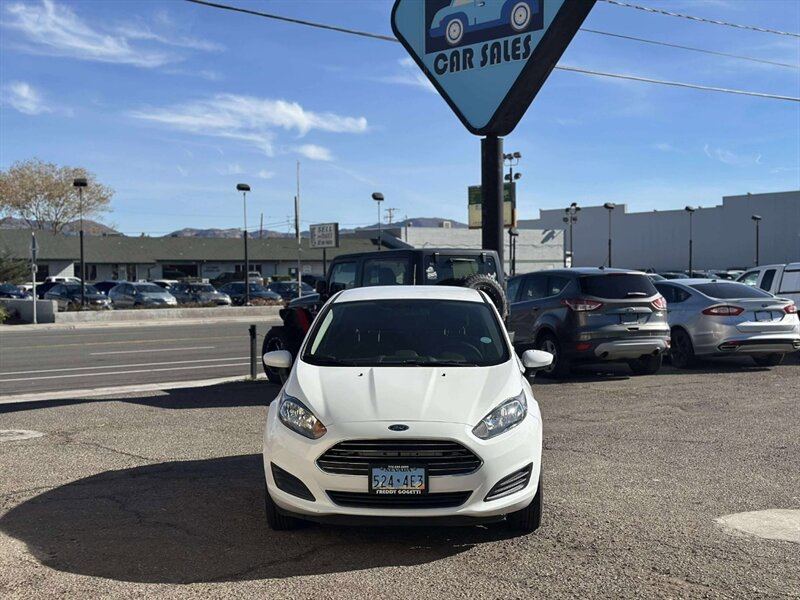 2017 Ford Fiesta SE  