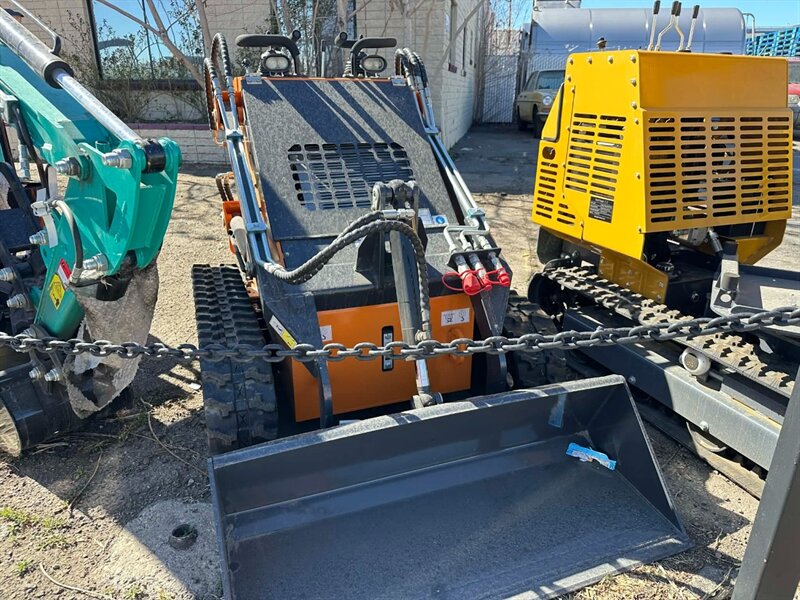 2025 Mini Skid Steer KM23  KM23 / KM25 / MT100 style mini skid steer