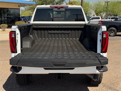 2024 GMC Sierra 3500HD Denali Ultimate   - Photo 8 - Scottsdale, AZ 85257