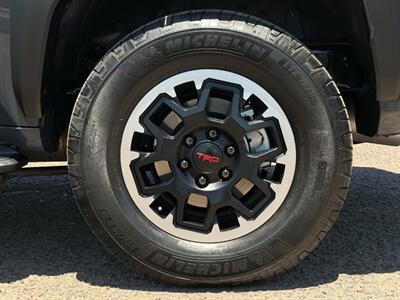 2025 Toyota 4Runner TRD Off-Road HV   - Photo 13 - Scottsdale, AZ 85257