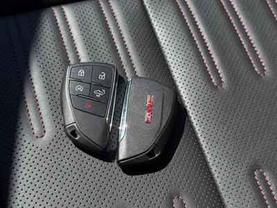 2025 GMC Sierra 2500HD AT4X   - Photo 34 - Scottsdale, AZ 85257