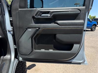 2024 GMC Sierra 2500HD AT4   - Photo 30 - Scottsdale, AZ 85257