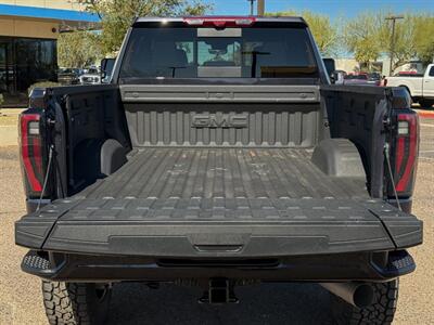 2025 GMC Sierra 2500HD AT4   - Photo 10 - Scottsdale, AZ 85257