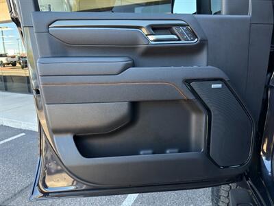 2025 GMC Sierra 2500HD AT4   - Photo 17 - Scottsdale, AZ 85257