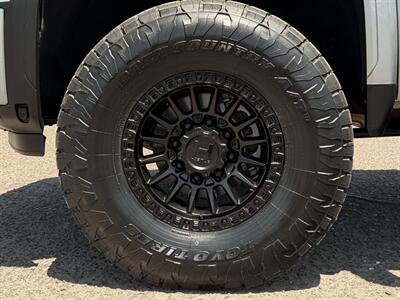 2024 GMC Sierra 3500HD AT4   - Photo 13 - Scottsdale, AZ 85257