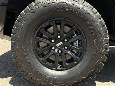 2025 Ford F-150 Raptor   - Photo 12 - Scottsdale, AZ 85257